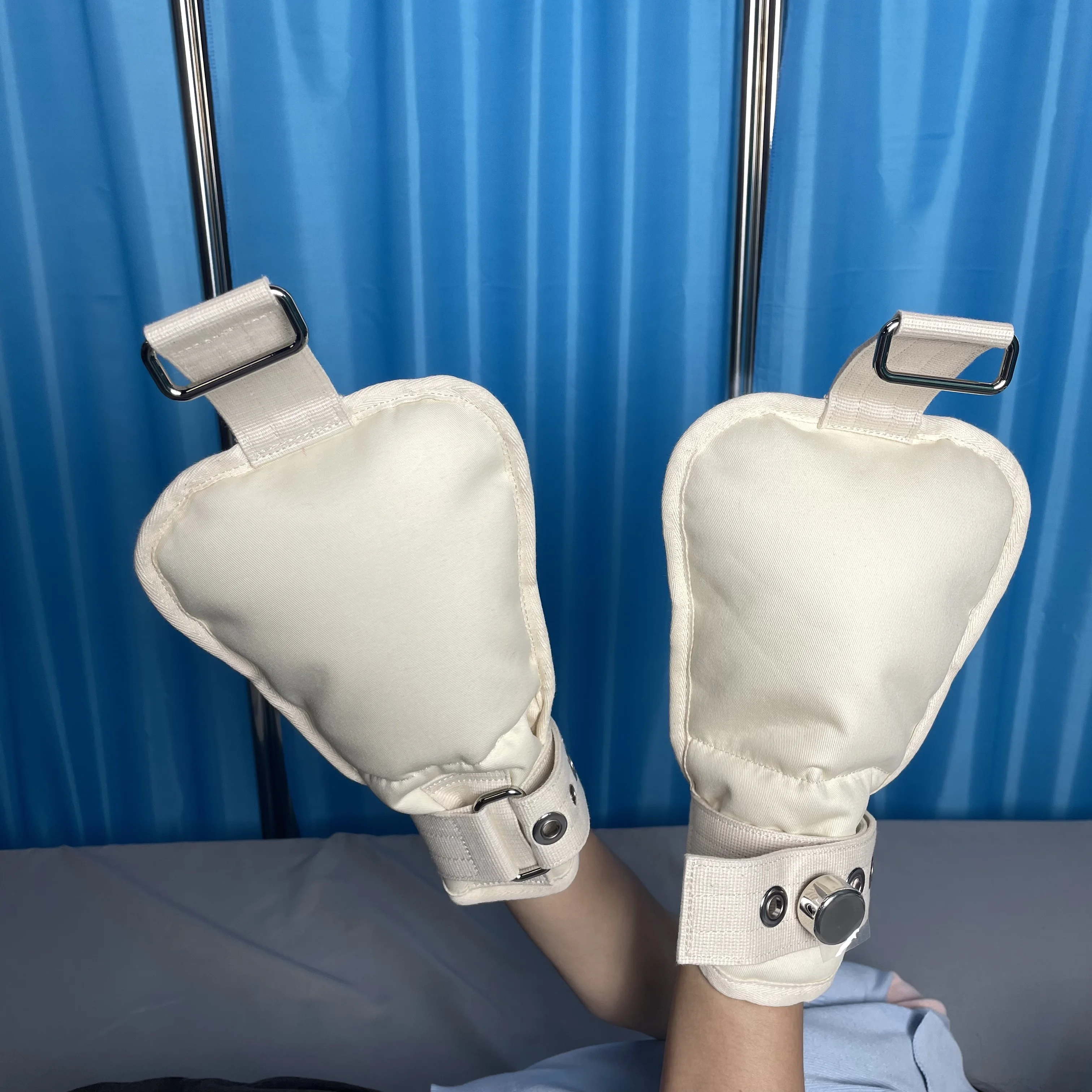 Medical Restraint Mitts with Magnetic Lock Adjustable Safety Gloves for Dementia Elderly & Hospital Patients Anti-Scratch