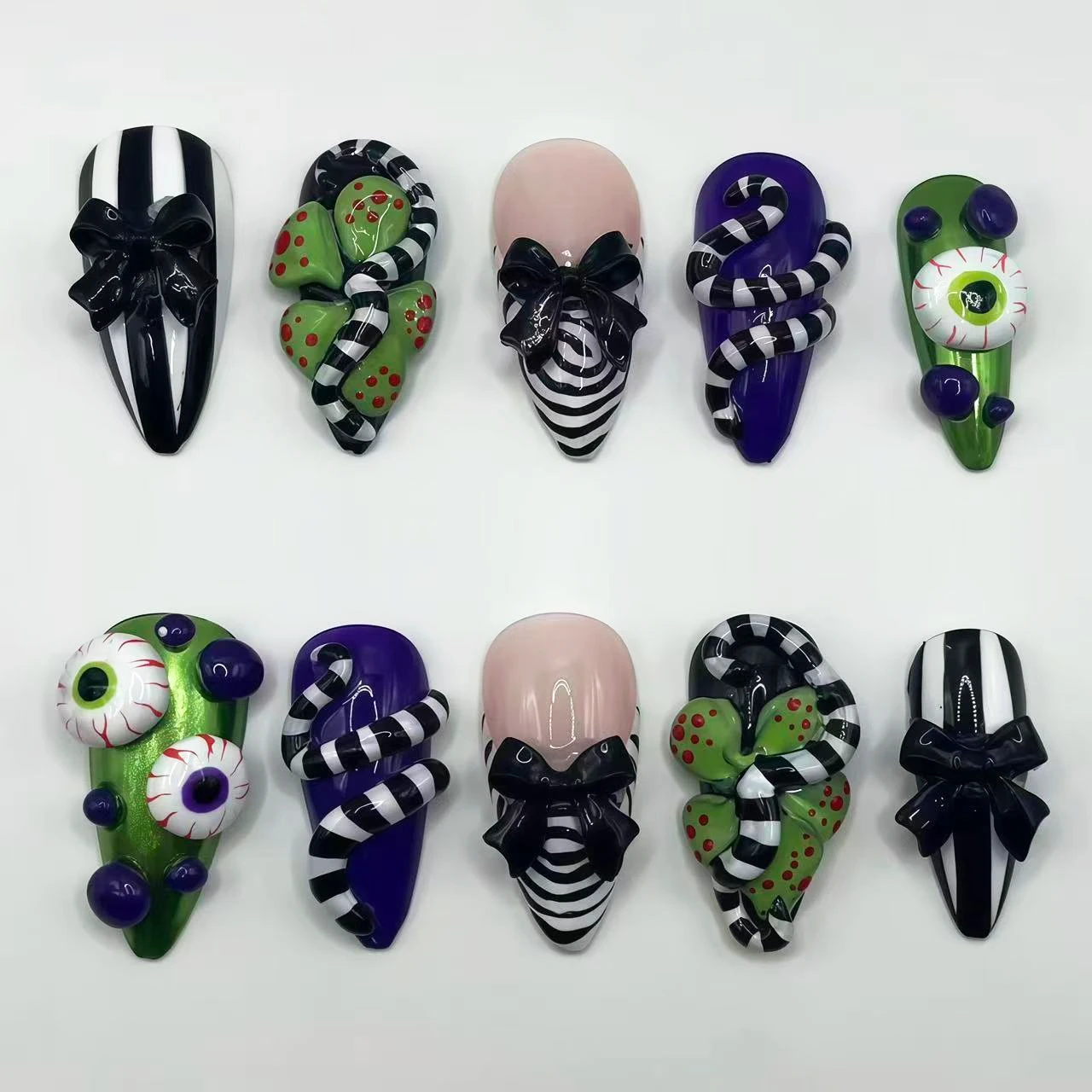 24 Stück Niedliche DIY Aufklebenägel mit Halloween-Geister-Print, Mandelform, Künstliche Nägel für Frauen und Mädchen, für den täglichen Gebrauch und Partys – Detail 10
