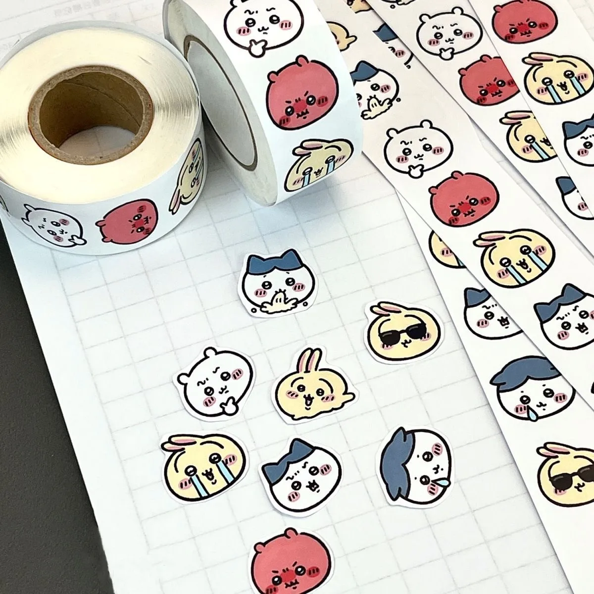 

Наклейки Chiikawa Cute Roll: стильные декоративные стикеры Hachiware Usagi, милые наклейки-пломбы для студенческих тетрадей, подарок для детей