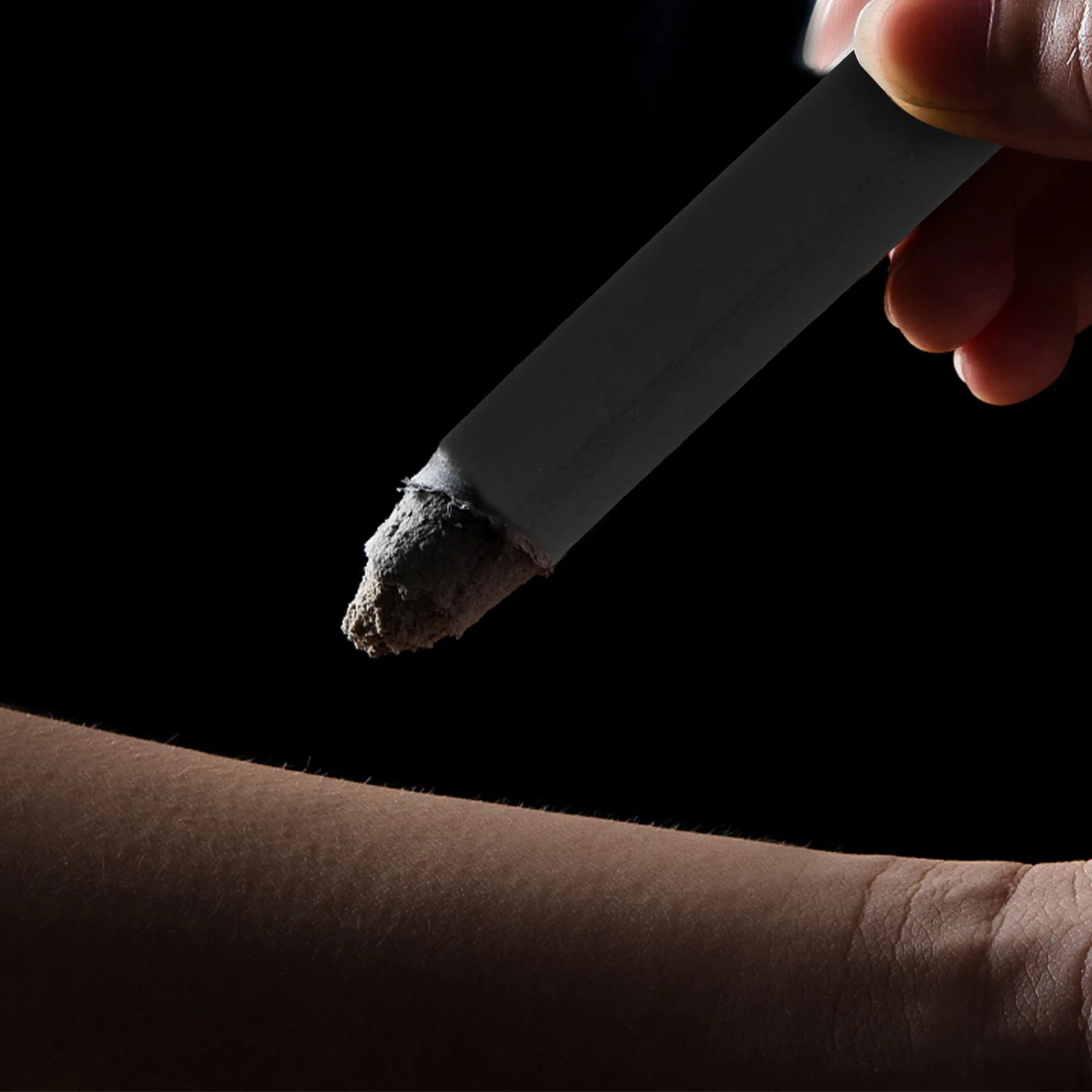 

10Pcs 1.2x12cm Natural Wild Moxa Sticks Handmade Smokeless Moxa Rolls for Home Moxibustion Tool Soothing Heat Therapy Black