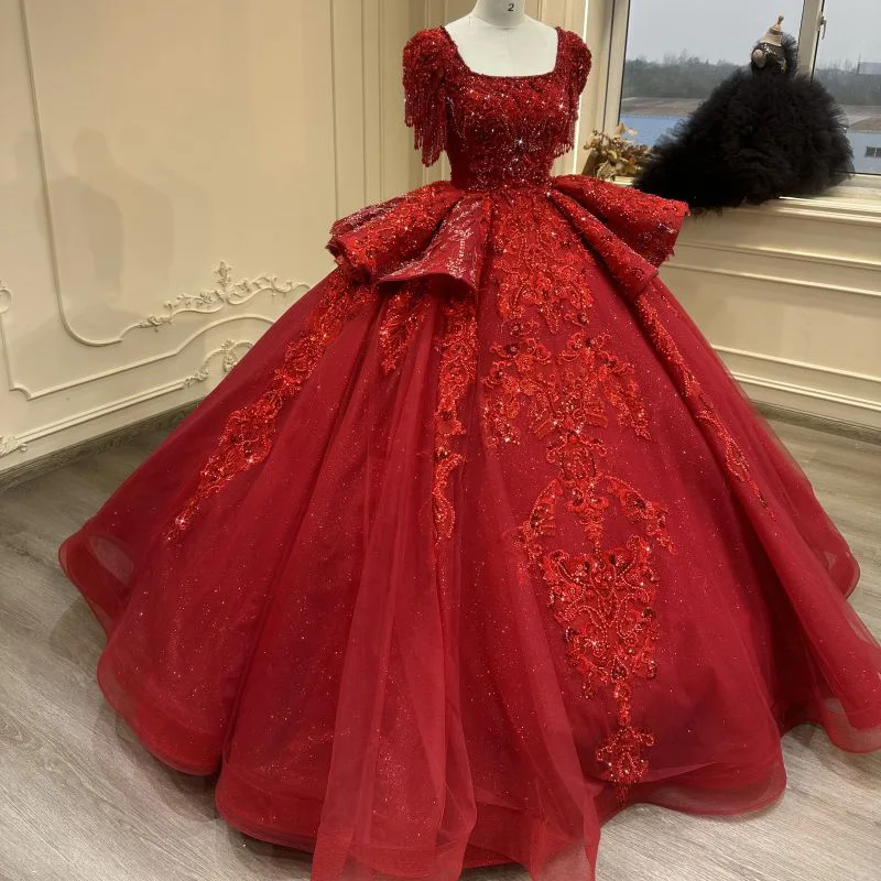 2024 new square-neck short-sleeved red wedding dress