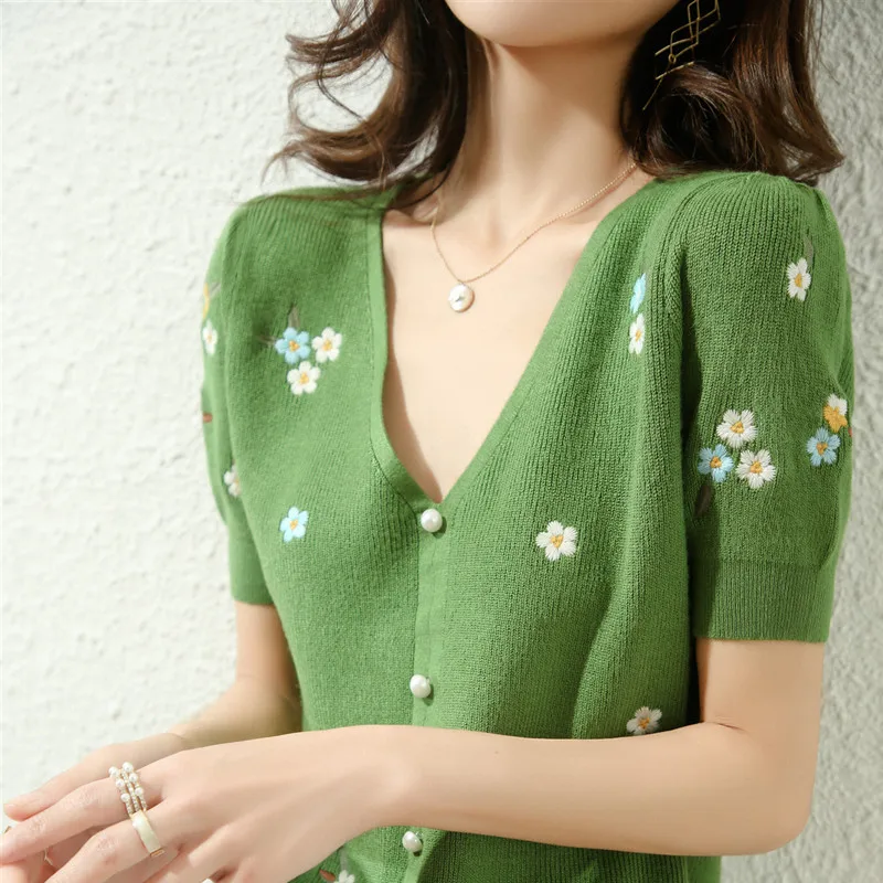 Spring and Summer New Fine Imitation Wool Sweater Women\'s Embroidered Small Flower V-Neck Knitted Sweater Thin Top Green Jacket