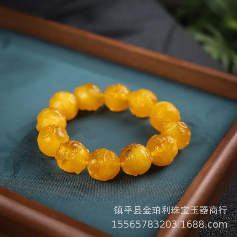 Amber beeswax Pixiu three-dimensional carving pendant accessory