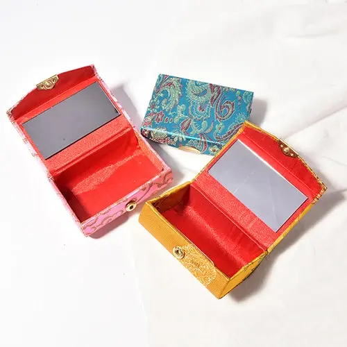 1Pc Retro Embroidered  Square Lipstick Case With Mirrors Brocade Flower Design Lipstick Display Box Jewelry Holder Random Color