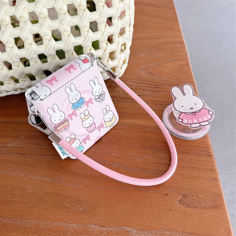 Urocze różowe etui na telefon z motywem królika Miffy, z podstawką magnetyczną i paskiem na rękę, do Samsung Galaxy Z Flip8 7 FE Flip7 Flip8 Flip5 6. — zdjęcie produktu 3