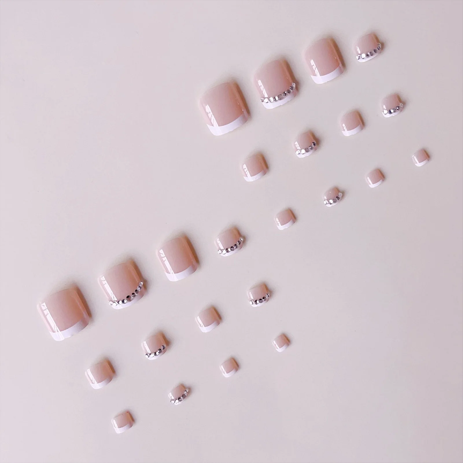 24pcs Nude Pink False Toenail Simple White French Style Short Square Shaped Press On Toenail Shiny Rhinestone Decor Fake Toenail