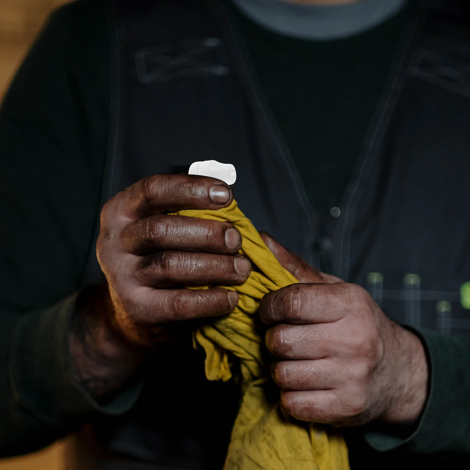 

2Pcs Copper Blind Cord Knobs 4 Holes Detachable Noise Reduction Curtain Accessories for Horizontal Blinds Window Cord Holder