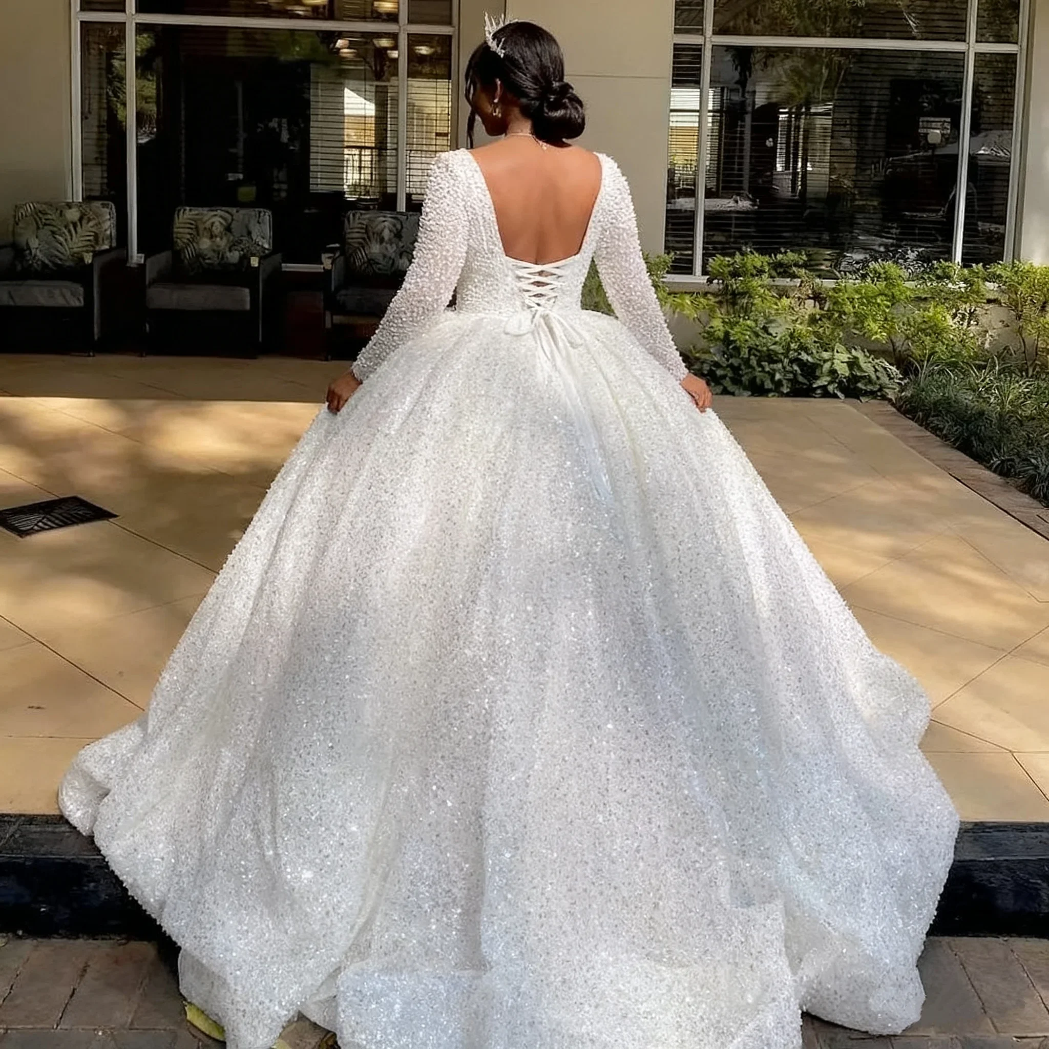 Luxueux scintillant a-ligne dentelle robe de mariée pour femmes africaines Sexy col rond dos nu grande taille robe de bal de mariée personnalisée