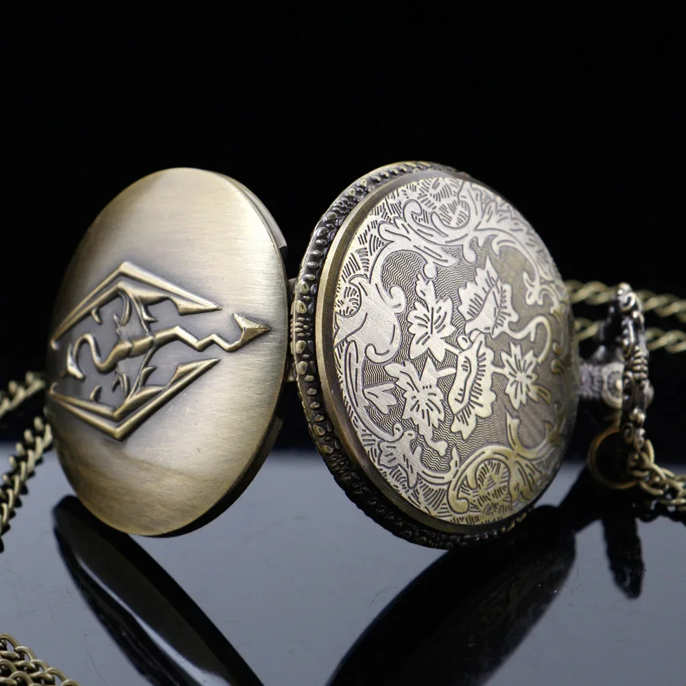 Retro Bronze Calssic Game Dragon Time Gemstone Quartz Pocket Watch Fashion Pendant Necklace Clock Men's and Women's Kids Gifts