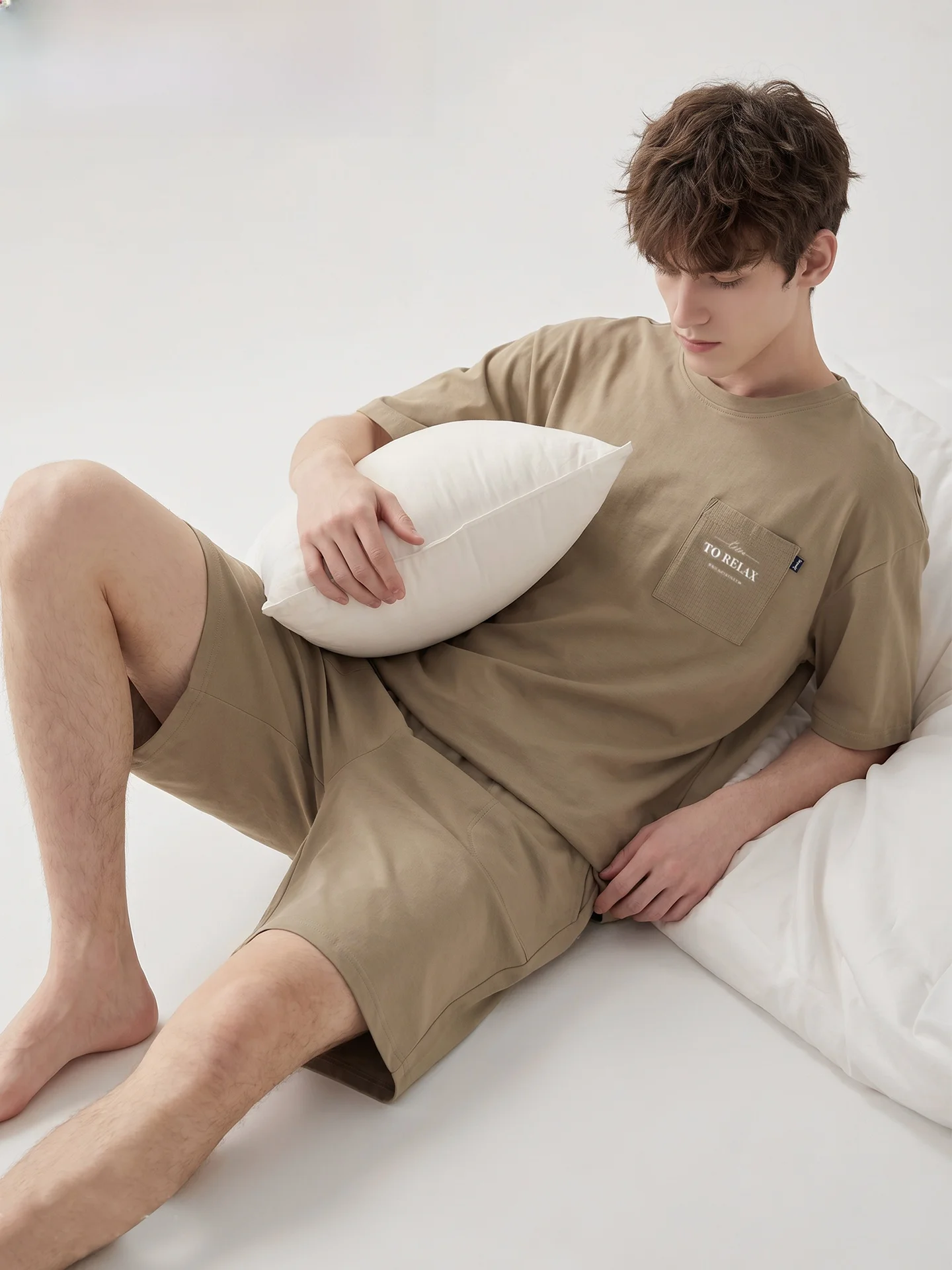 set-pigiama-ultra-morbido-da-uomo-estivo-in-modal-e-cotone-maniche-corte-abbigliamento-casual-per-casa-comodo-traspirante-vestibilita-ampia