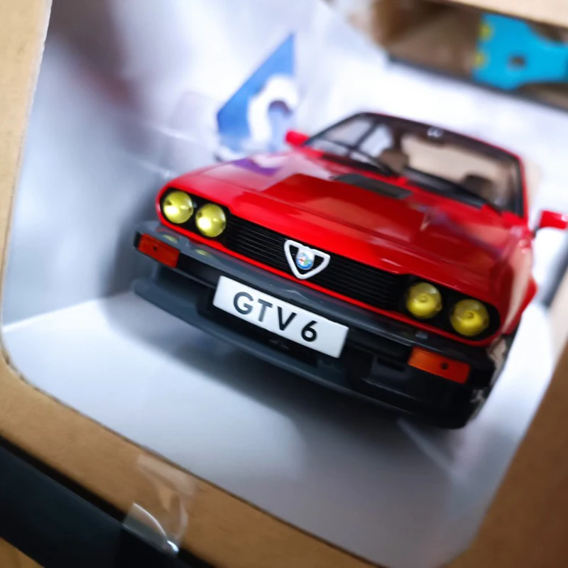 1:18 Scale Alfa ROMEO GTV6 Alloy Car Model