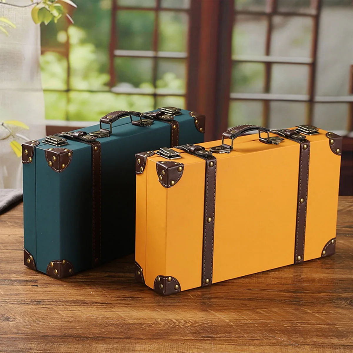 

Vintage Wooden Storage Chest Portable Decorative Luggage Suitcase Chest Box for Gifts Chest Storage Box for Decor Storage Travel