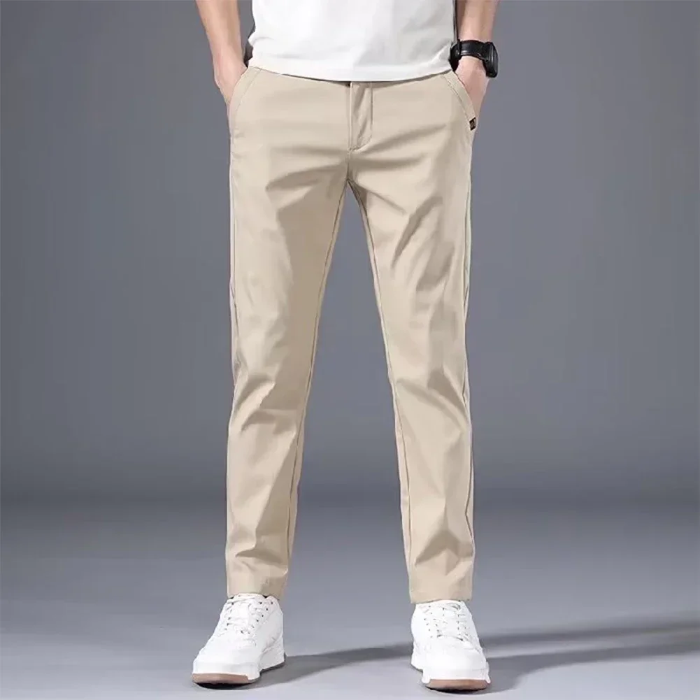 Rimani fresco e Casual con questi pantaloni Chino elasticizzati da uomo traspiranti perfetti per le attività quotidiane e all'aperto