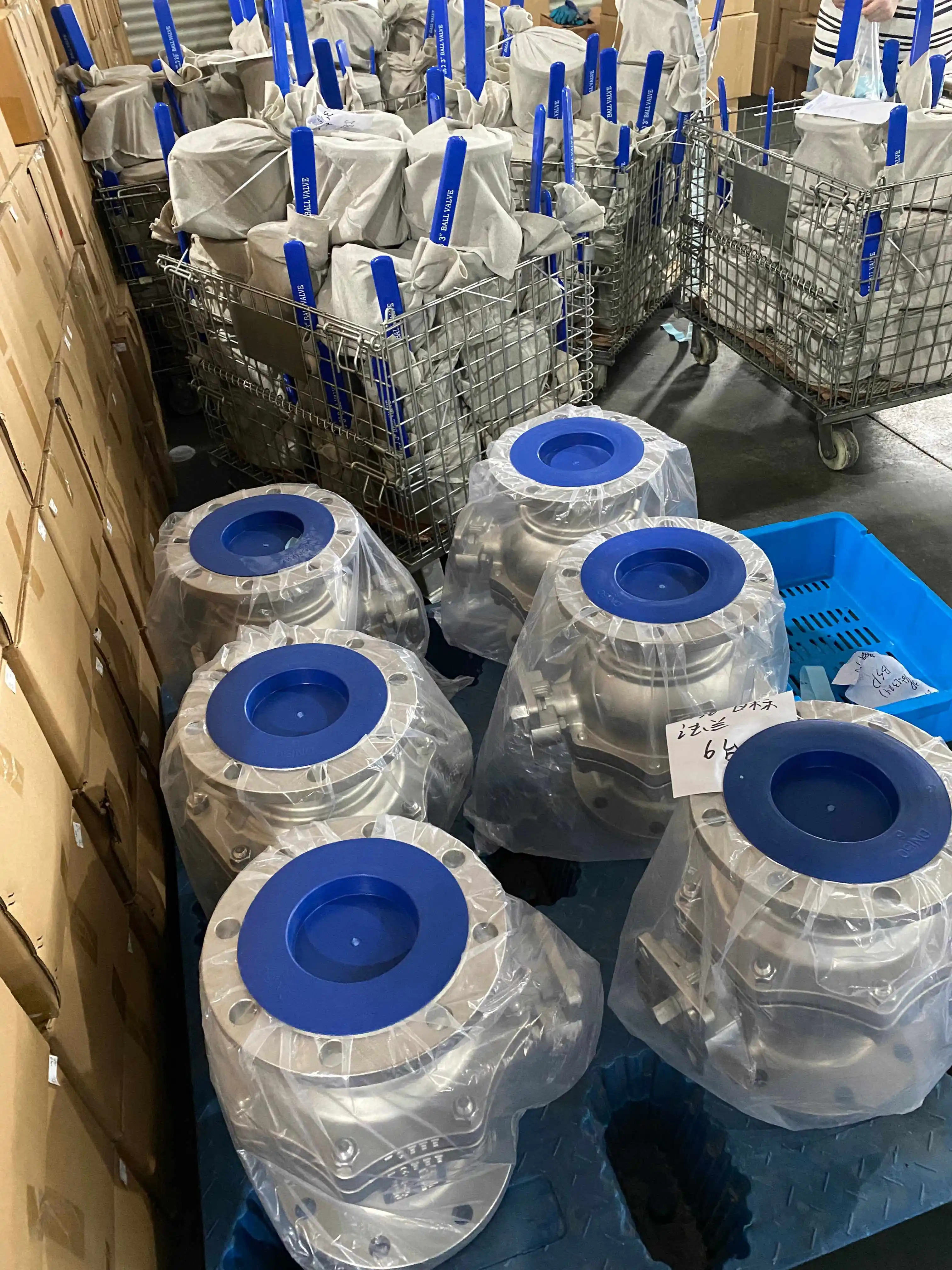 Standard Stainless Steel SCS13 10K 150A DN150 With Manual Lever Flanged Connection 2 Piece 2 PC Ball Valve