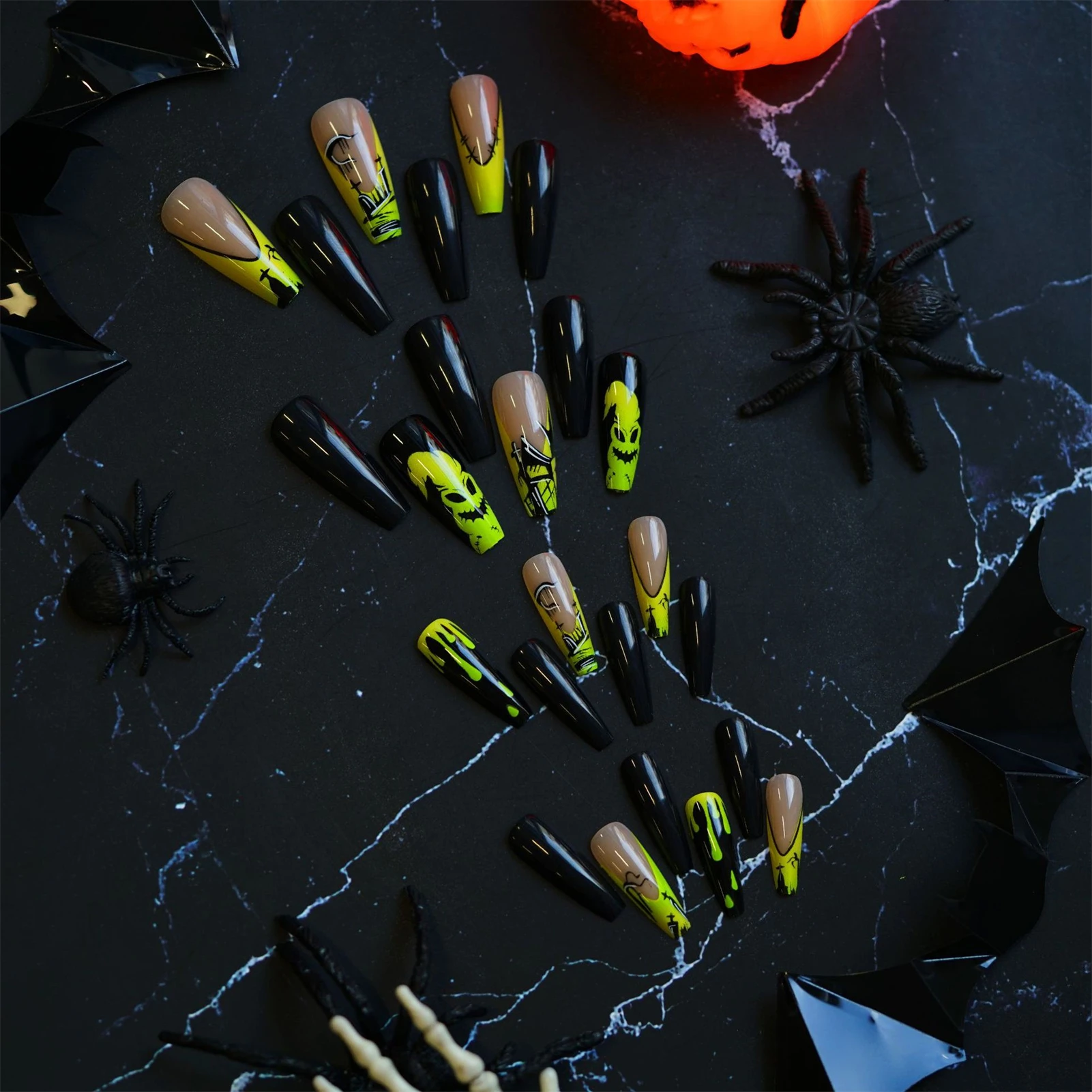 24 قطعة الأظافر وهمية هالوين أسود داكن نمط طويل الباليه نعش الأظافر كاذبة نمط الساحرة يمكن ارتداؤها غطاء كامل اضغط على الأظافر