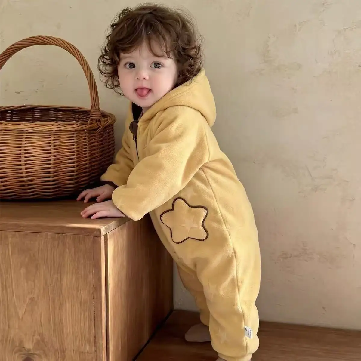 Fall Winter 2026 Fleece Jumpsuit Baby Clothes Cartoon Star Baby Fleece Romper Jacket Outing Wear Clothes