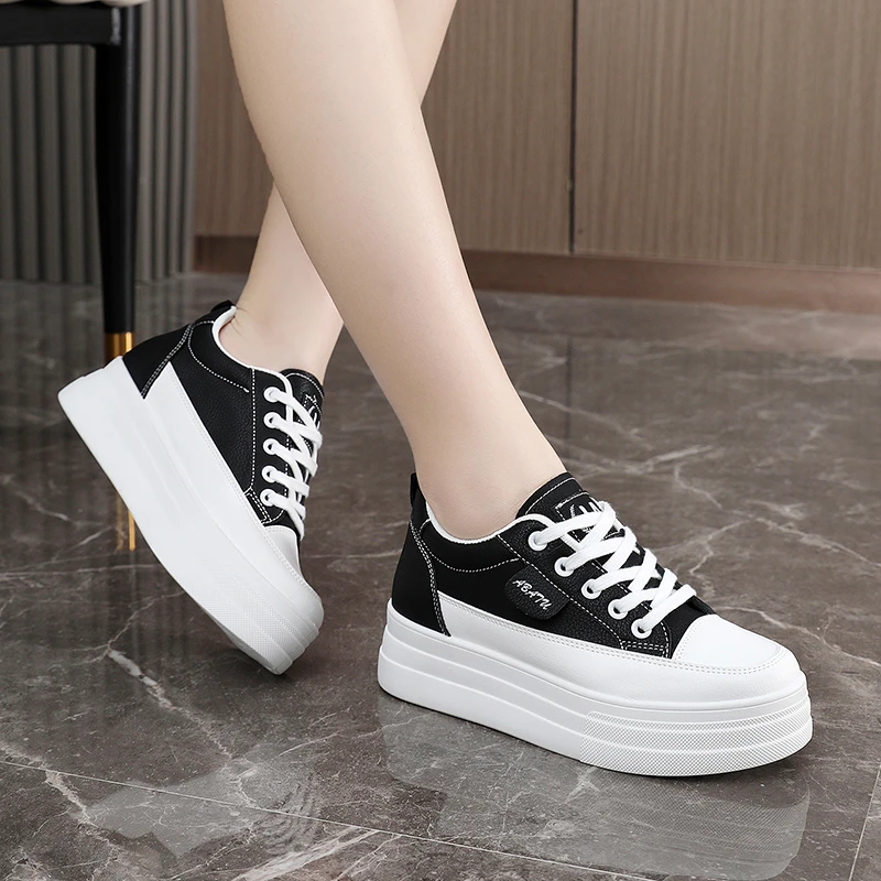Women's Fashionable simple and popular Sports Shoes Casual Thick Bottom Versatile Spring Autumn New Model Leisure Shoes