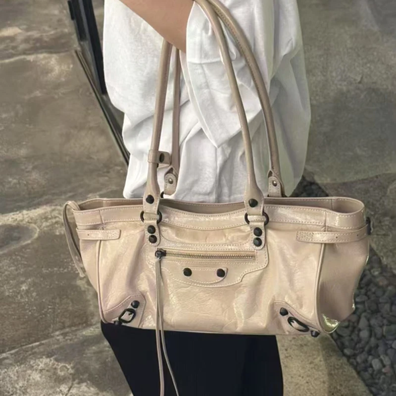 Thumbnail 4 - #26 Latest Classic Baguette Handbags Price Drops