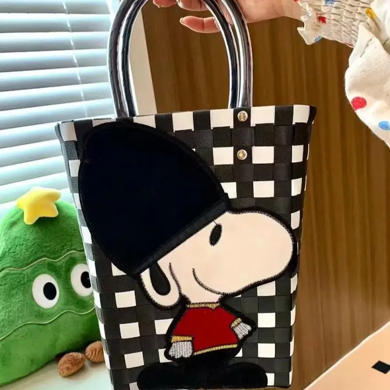 

Anime Snoopy Handmade Woven Vegetable Basket Bag Cute Cartoon Kawaii Embroidered Hand-Held Summer Versatile Girls Woven Bag