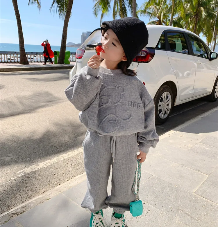 Camisola e calças de gola redonda de duas peças para meninos e meninas, terno esportivo infantil, suéter casual elegante para bebê, novo para primavera