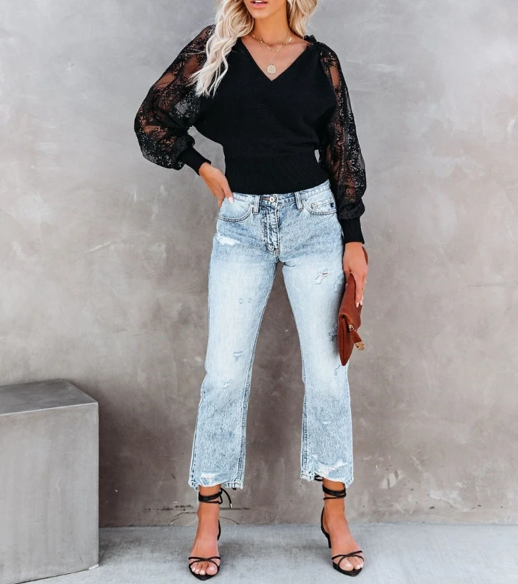 

V-neck lace thread splicing commuter sexy top