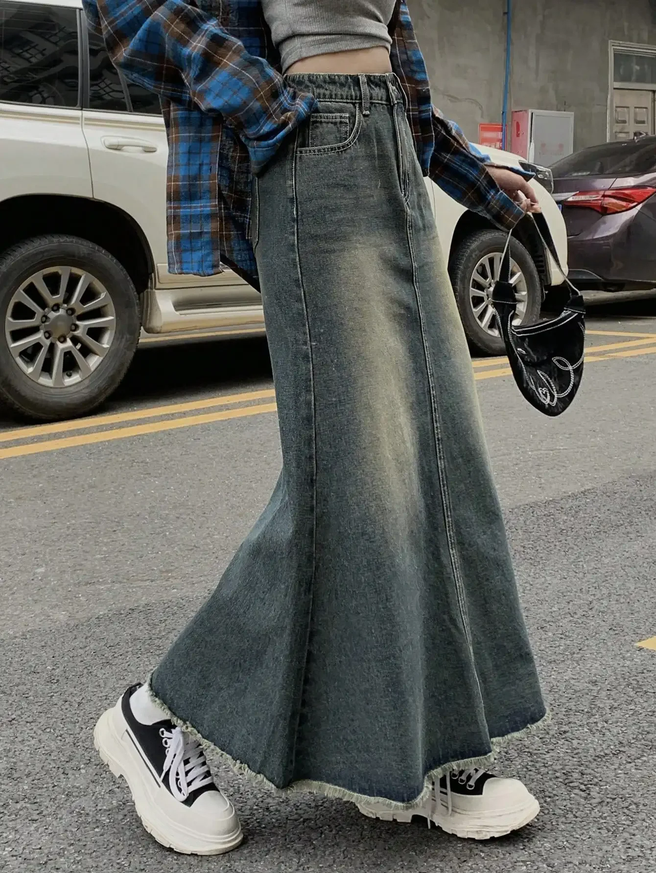 

Women's Long Denim Mermaid Skirt with Frayed Hem, Loose Fit