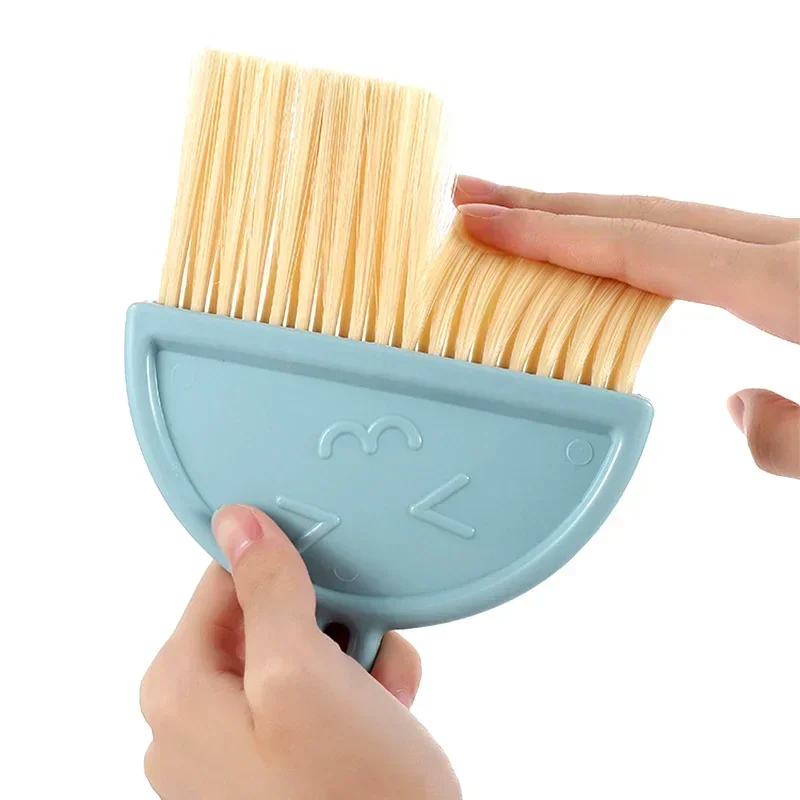 مجموعة مكنسة صغيرة منزلية مع مجرفة ، فرشاة تنظيف الفجوة لوحة المفاتيح الصغيرة ، فرشاة الحطام الكمبيوتر ، أدوات التنظيف المنزلي