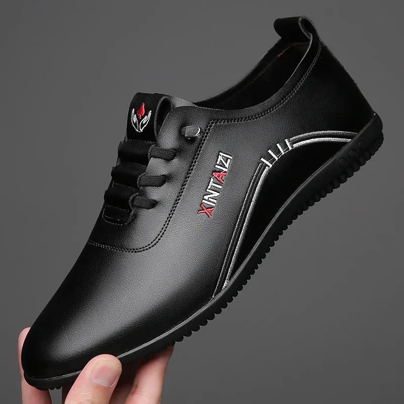 Zapatos planos ligeros de cuero para hombre, calzado informal para caminar en la calle al aire libre, ideal para las cuatro estaciones, novedad de negocios