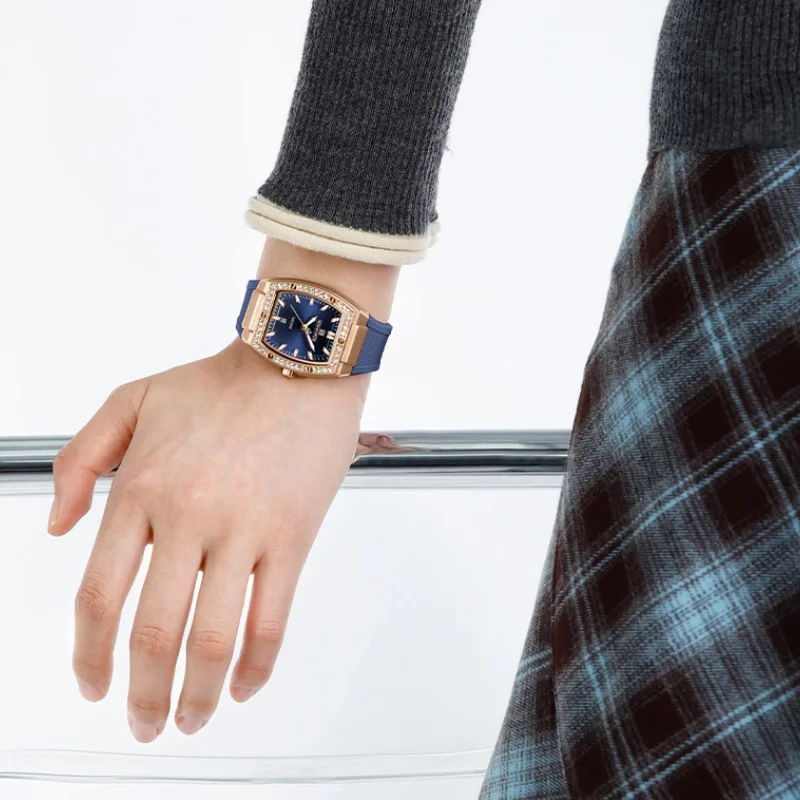 naviforce-women-watch-quartz-calendar-3atm-waterproof-luminous-silicone-strap-fashionable-elegant-ladies-dress-wristwatch-nf5071