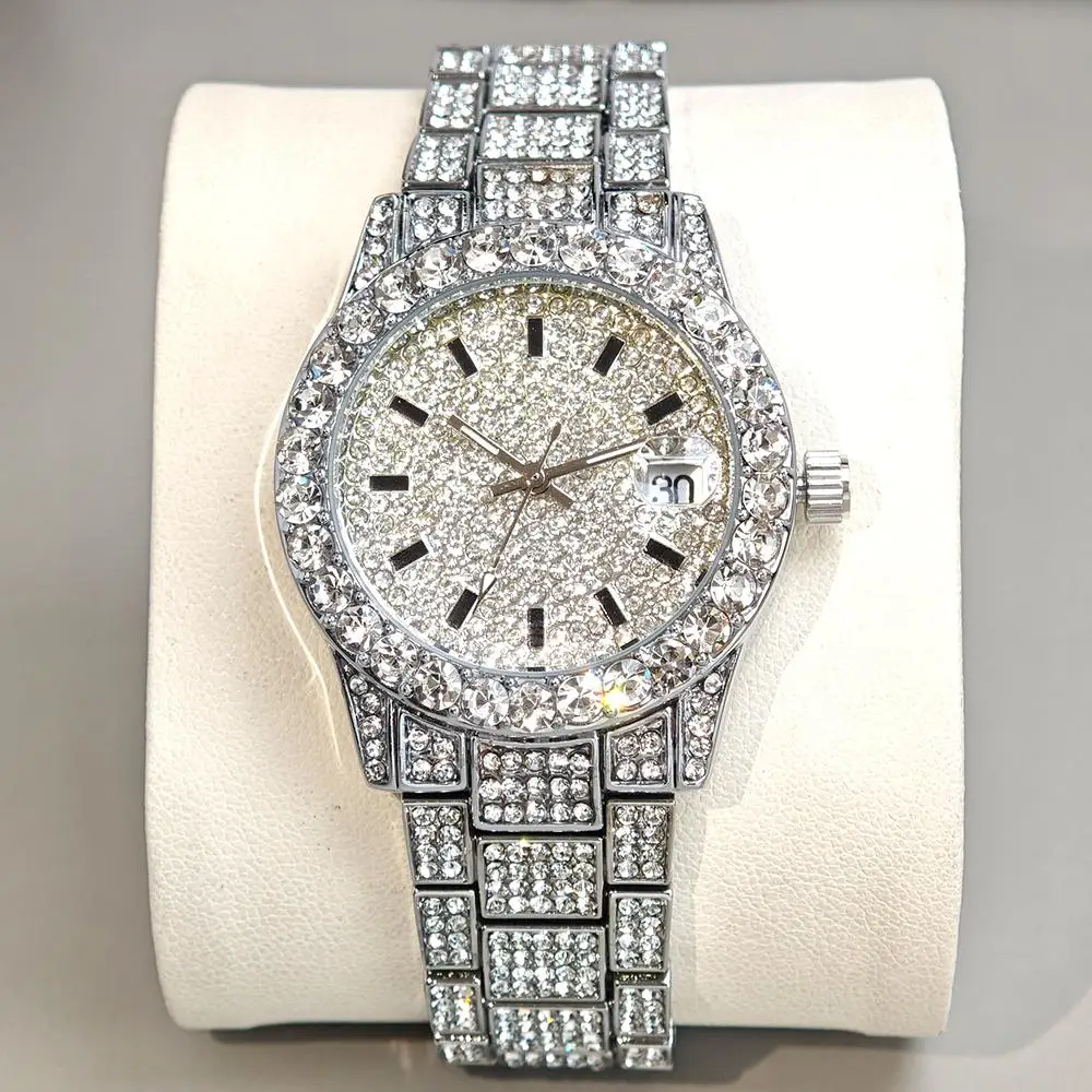 UNIGUET ساعة ماسية كبيرة للنساء فاخرة الفولاذ المقاوم للصدأ كوارتز ساعة معصم أنيقة الشظية مثلج خارج ساعة السيدات 2025 رائجة البيع