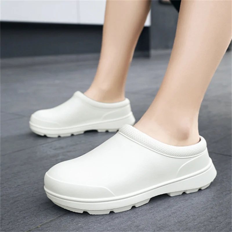 Oil-proof men's chef shoes Non-slip men's safety shoes Soft waterproof work shoes men's sandals Spring and autumn rain boots