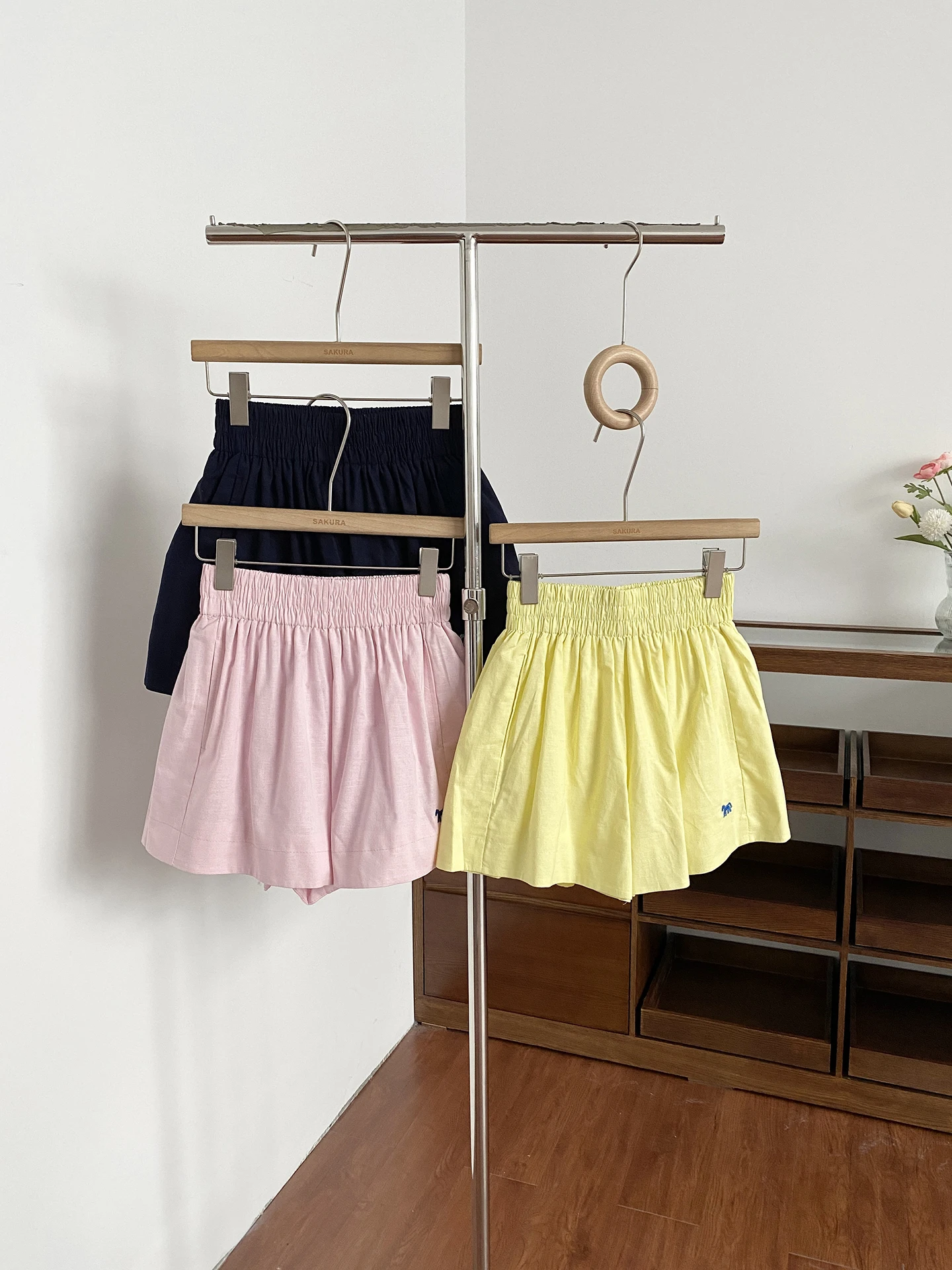 

Puffy Short Pants Women's Loose A-Line Wide Leg Casual Trousers High Waist Polyester Fiber Summer 2026 New Style Commute Style