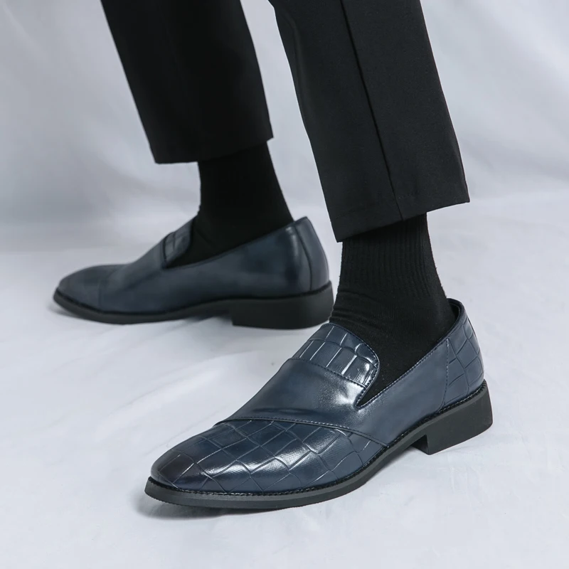Loafer shoes 2026 autumn new men's business dress small leather shoes embossing leather slip-on British casual men's shoes