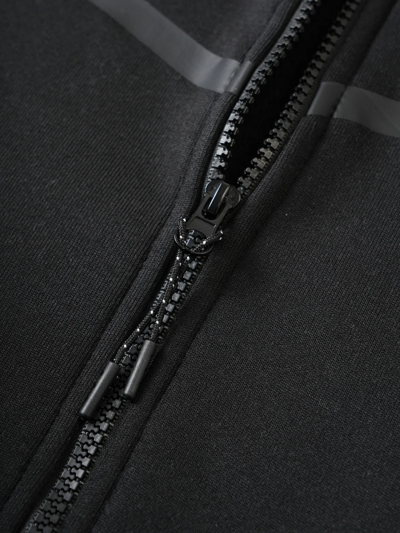 2-teiliger Herren-Sportanzug für Frühling und Herbst, Kapuzenjacke mit Reißverschluss und Jogginghose, lässiger Alltags-Sportanzug für Männer im Freien – Detail 32
