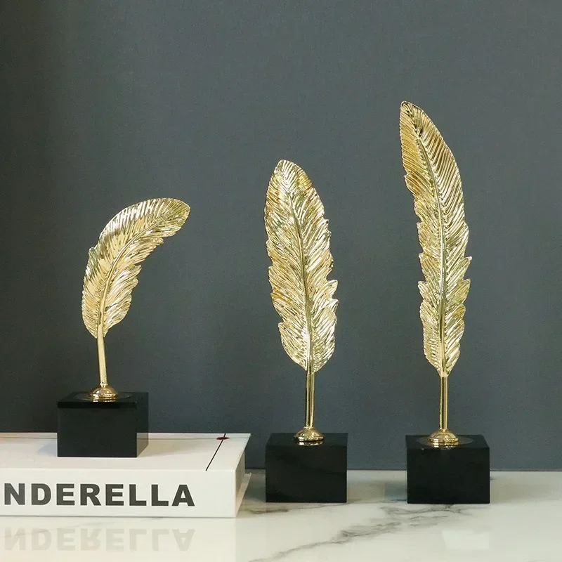 Alloy light luxury crystal feather decorative ornaments, home living room metal decorations crafts