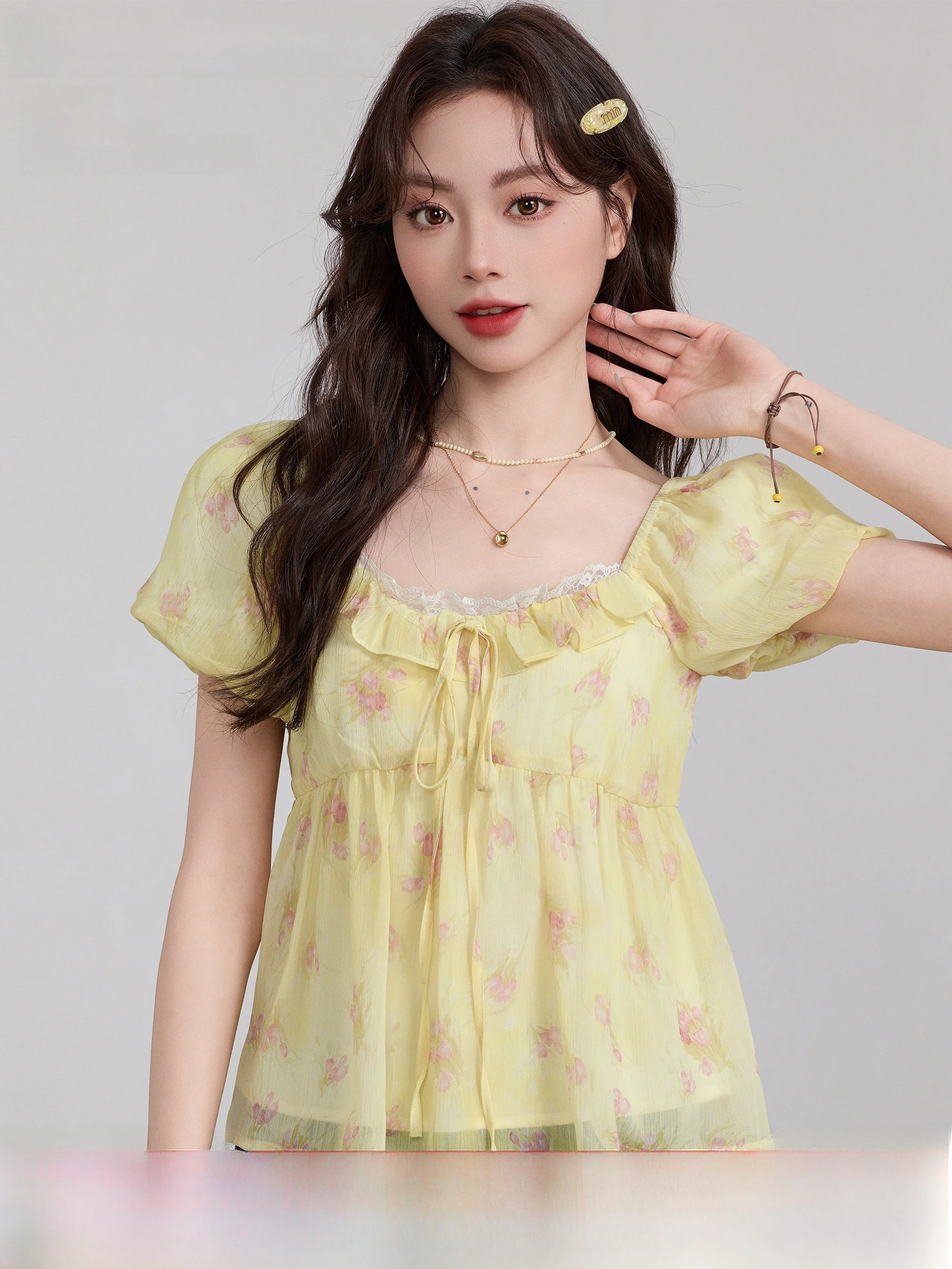 

Ele ort Sve Floral Print irt Square Collar Bubble Sve Chiffon Top for Young Women Commute Sle Loose Fit Polye...