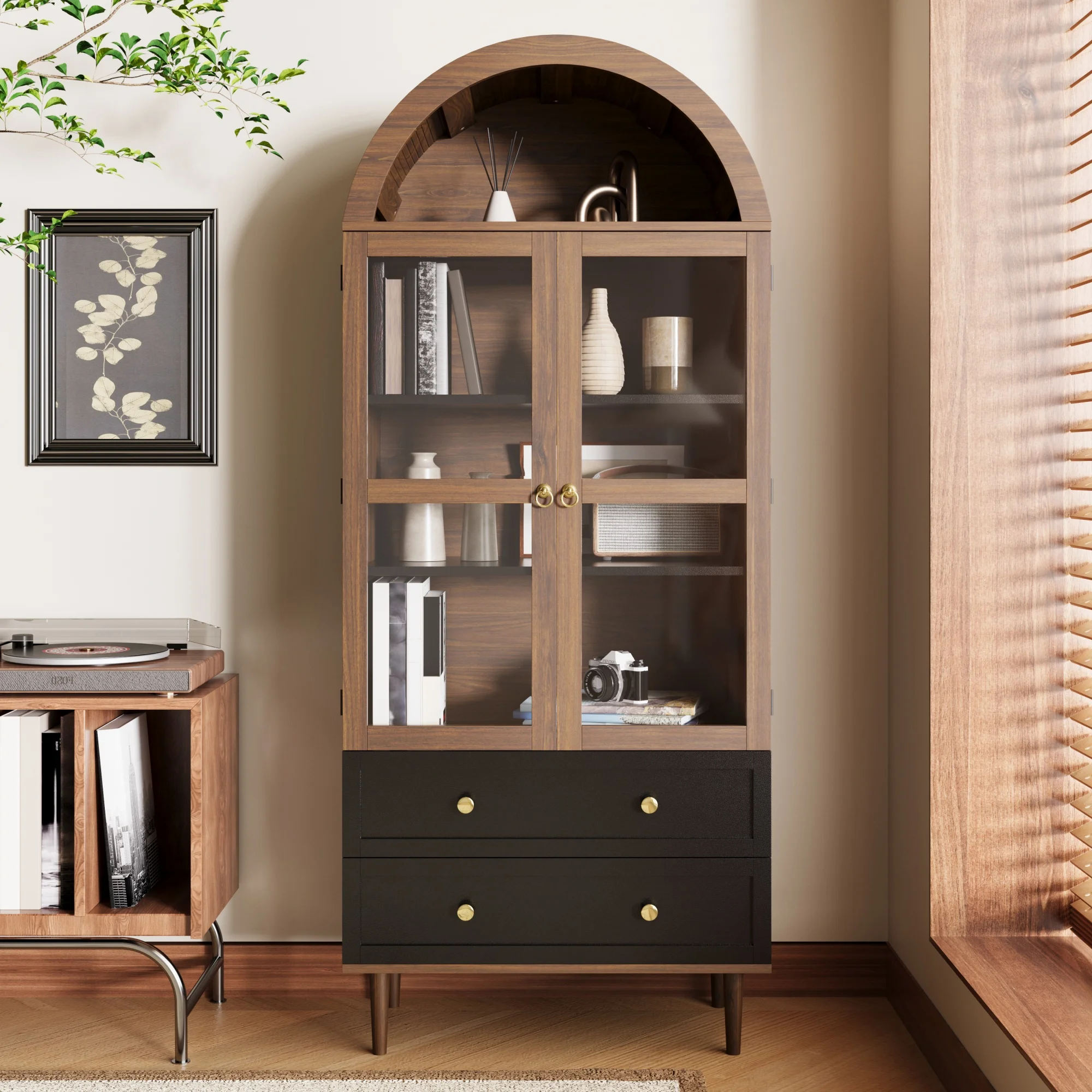 Vitrine en verre incurvé de style rétro moderne avec étagères réglables, buffet de rangement en bois de noyer avec poignées dorées, unité de rangement luxueuse à étagères réglables pour salon, salle à manger, entrée