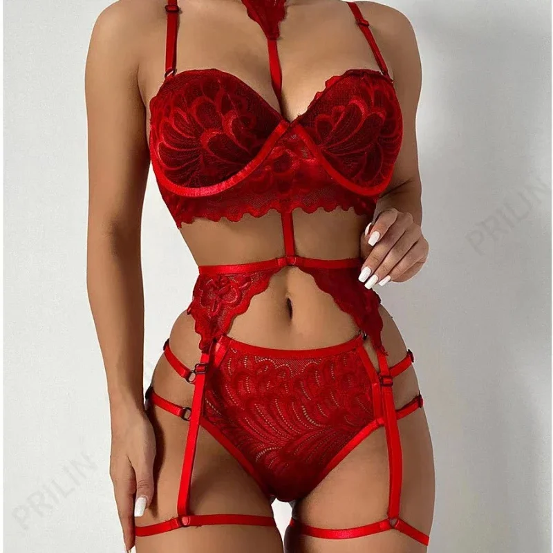 Women's sexy lingerie set with small chest three-point teasing sleepwear passionate set without steel ring, Valentine's Day gift