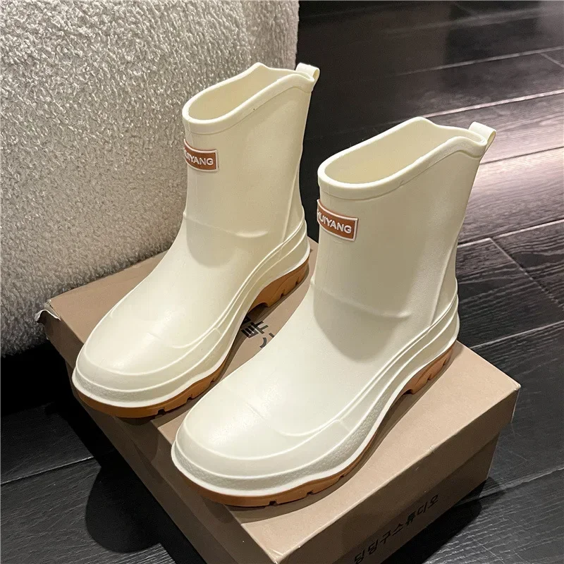 Zapatos de lluvia de algodón antideslizantes para mujer, botas de agua de tubo medio, Botas de lluvia de tubo corto, zapatos de goma de cocina para lavado de coches, moda de invierno