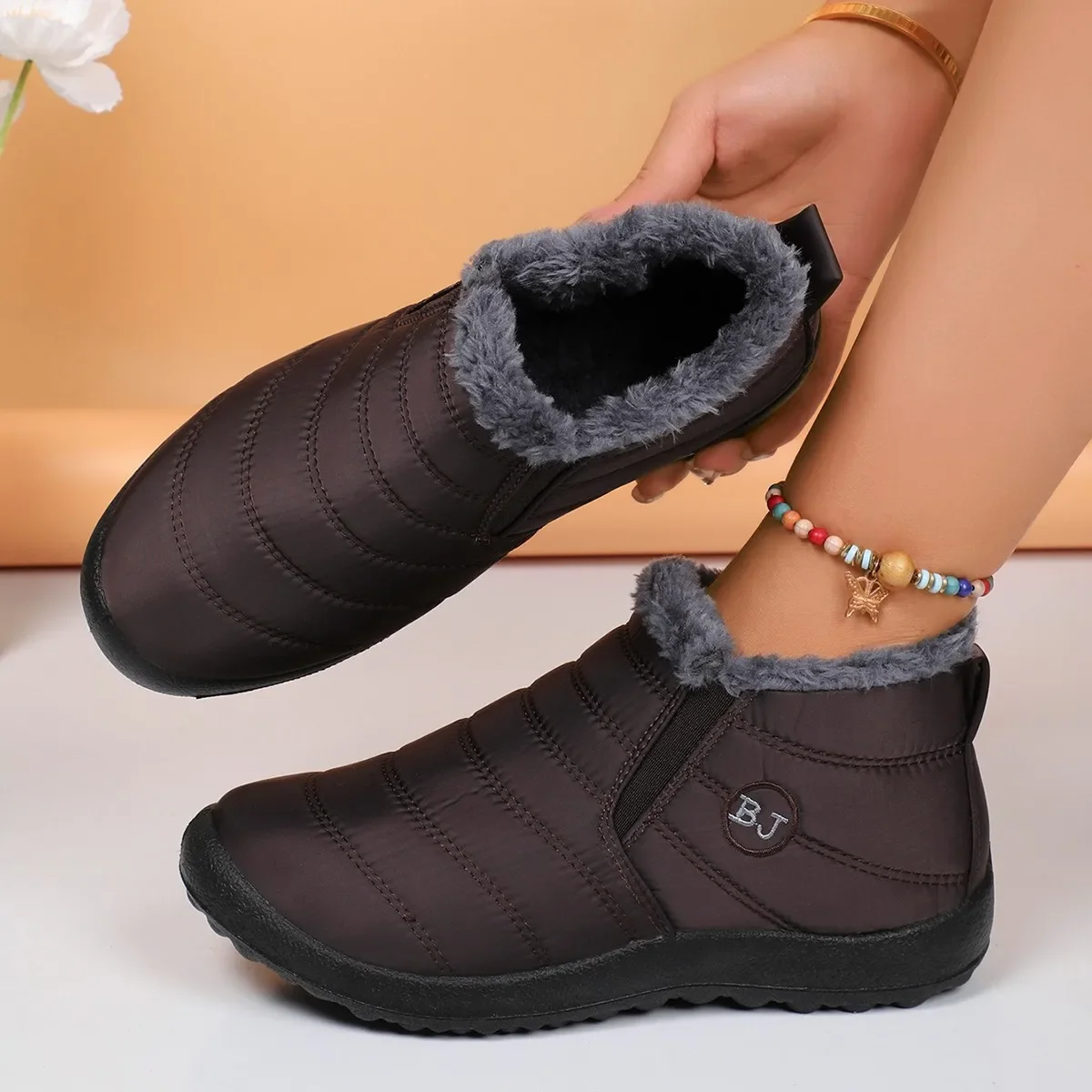 2024 stesso stile per uomo e donna stivali da neve stivali da donna ispessenti in velluto scarpe con plateau Slip on stivali invernali alla caviglia di grandi dimensioni