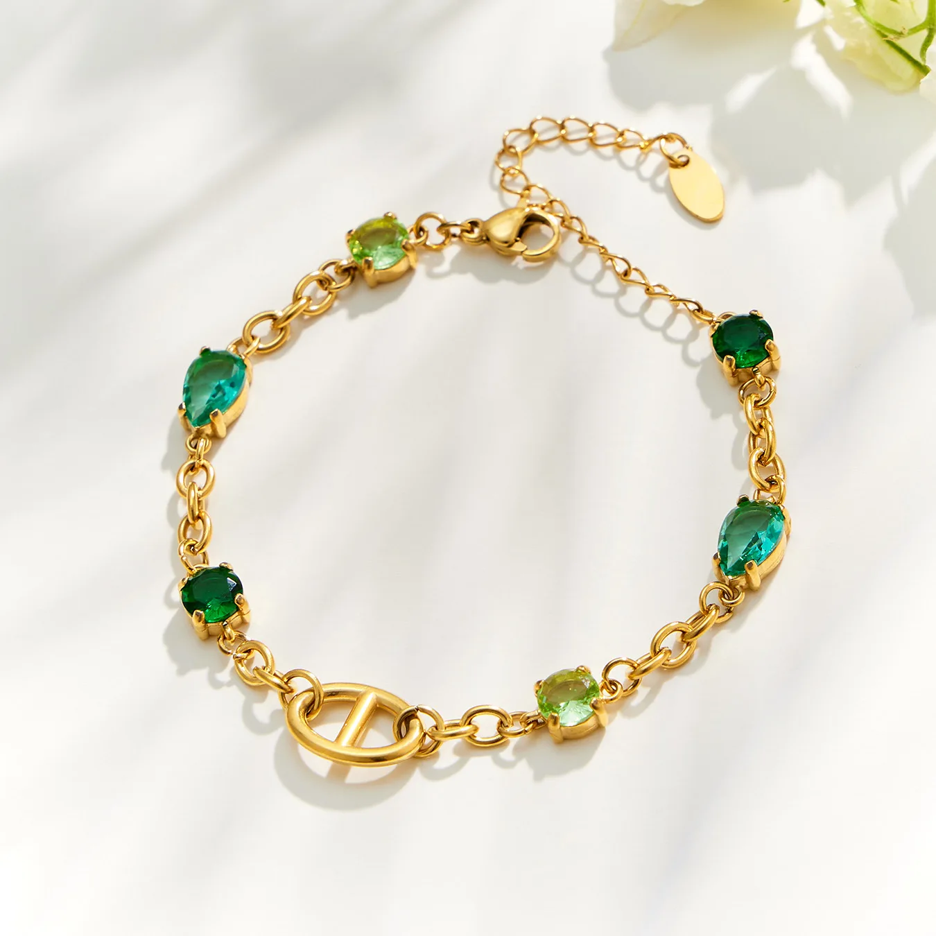 Zierliches Edelstahl-Kettenarmband, 18k vergoldete Armbänder, Schweinsnase-Charm-Armband, farbige Zirkon-Armbänder für Damen – Detail 10