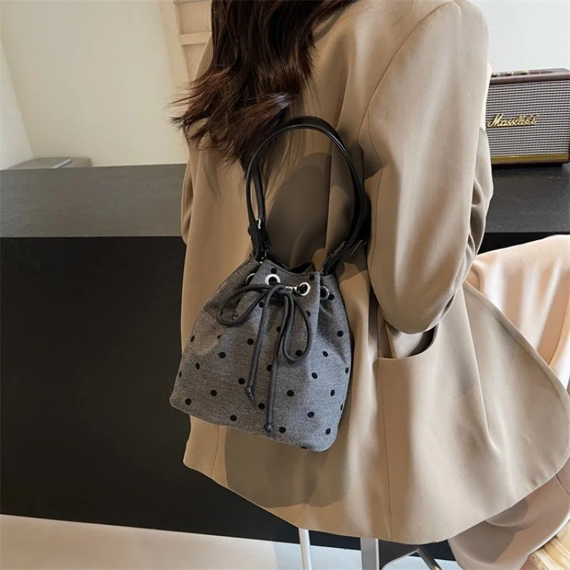 

High-End Luxury Crossbody Bag For Women Trendy Design With Solid Color And Letter Logo Large Capacity