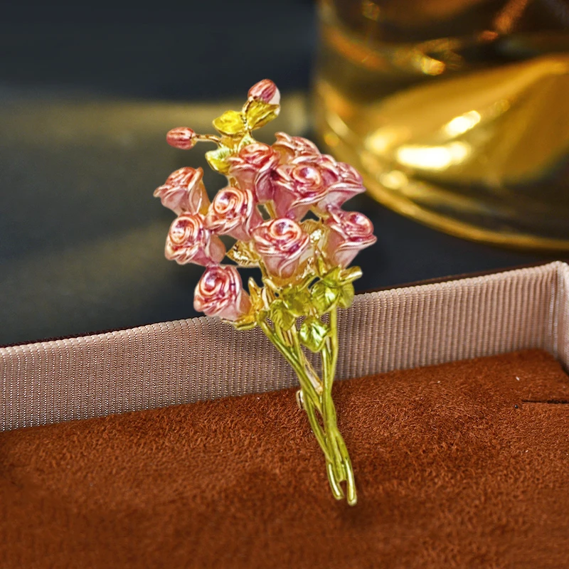 

Vintage Romantic Pink Rose Flower Brooches for Women Unisex Beautiful Bouquet Plants Party Office Broche Pins Valentines Gift
