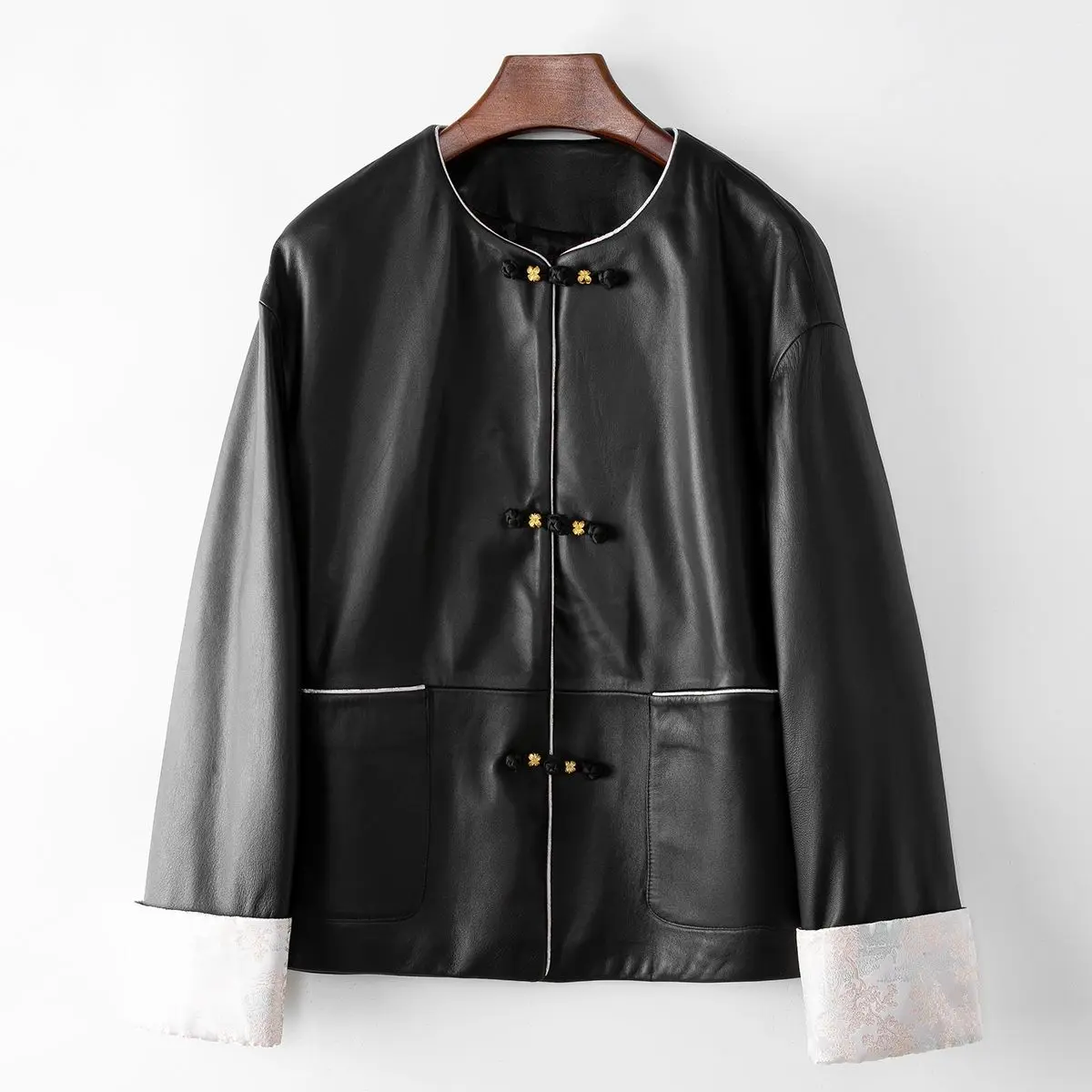 100% Sheepskin 2024 Spring Haining New Genuine Leather New Chinese Button Leather Coat for Women