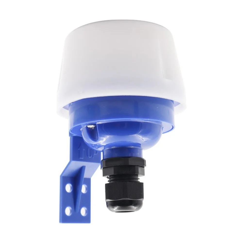 Photocell Switch for Street Lamps 220-240V 10A with Light Sensitive Activation at 10-35 LUX and 3000W Resistive Load Capability
