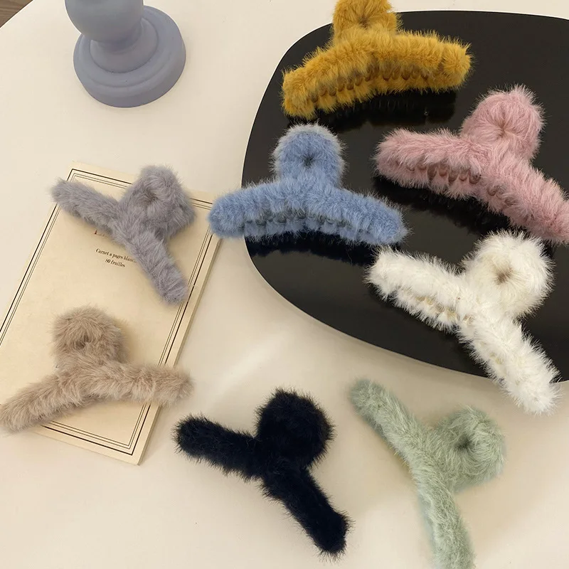 

New 13cm Ins Faux Fur Hair Claw Clip Plain Color Geometric Extra Large Size Furry Clamps Grab Women Winter Hair Accessories