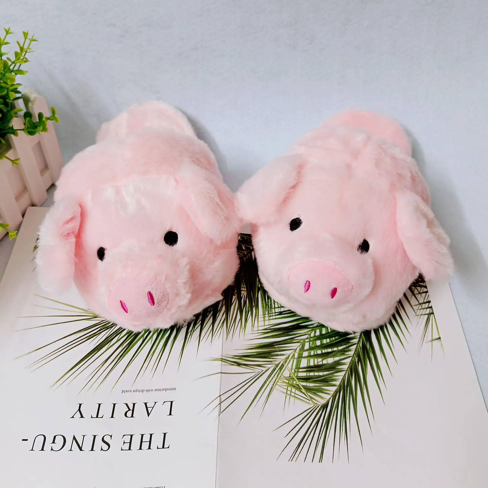 2022 Ins Hot Cartoon Pig Cotton Shoes Girls Pink Slip On Fluffy Slipper Woman Creative Piggy Slides Loafers Shoes