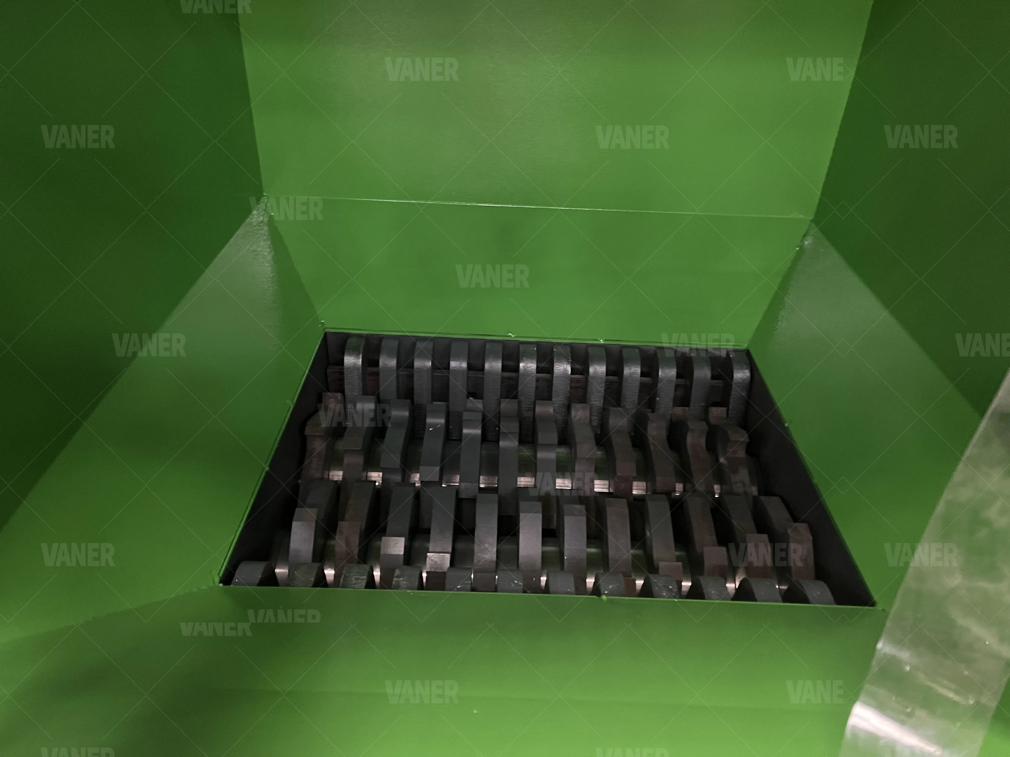 High Quality Waste Aluminum Plastic Shredder Machine