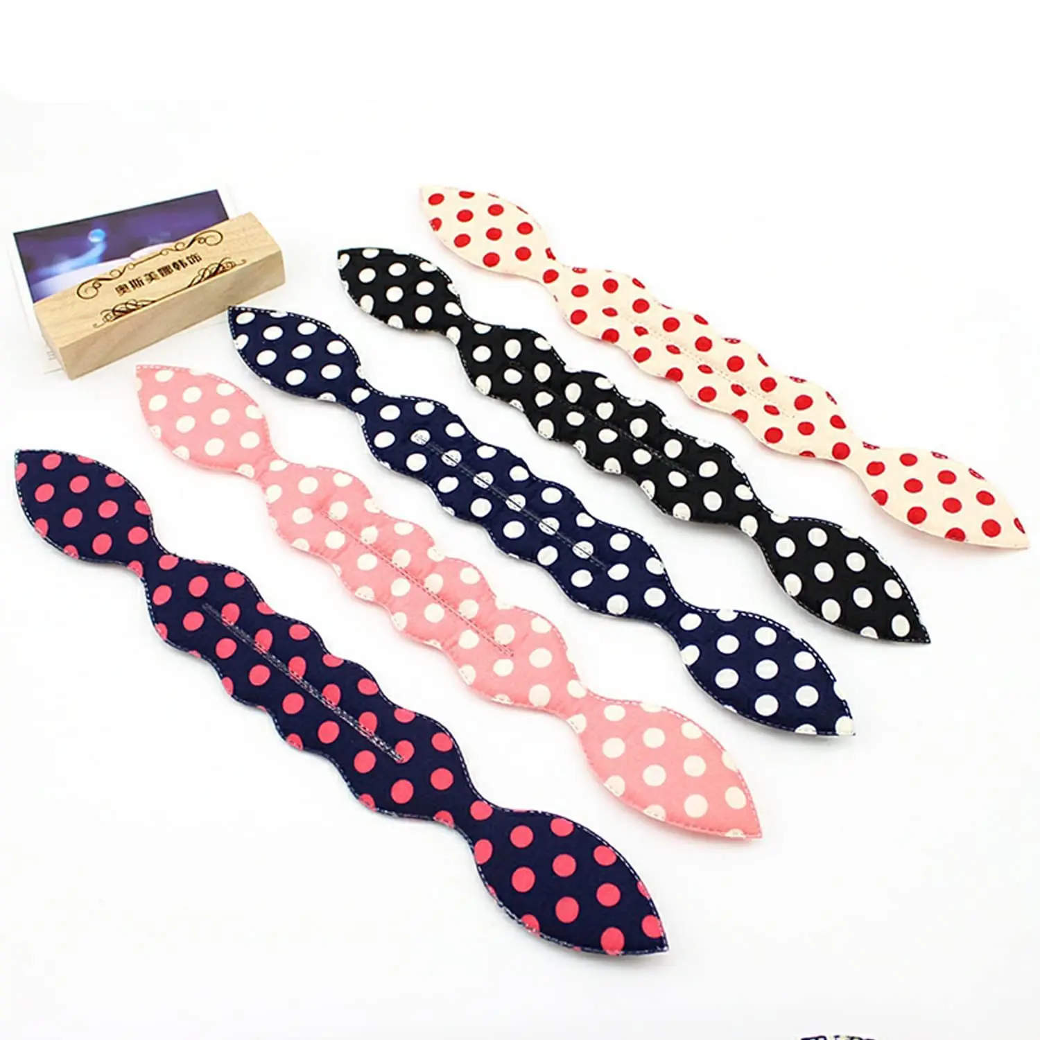 5Pcs/Lot Sponge Floral Dots Donut Bunny Ears Fabrics Hair Bun Maker Multi Styles Bud-Like Care Tools Accessories HA030