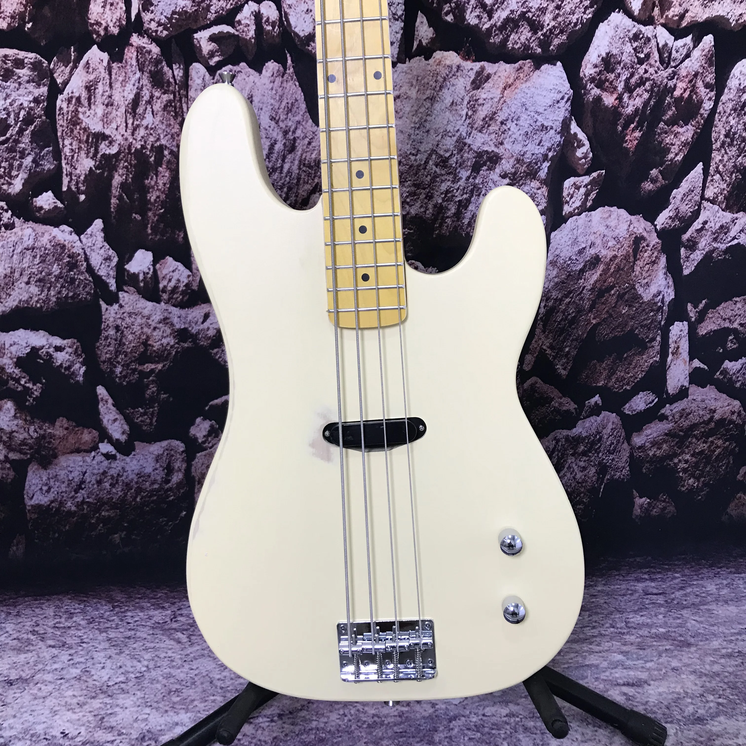 Factory customization creamy white electric guitar bass 4 string maple neck hot sale